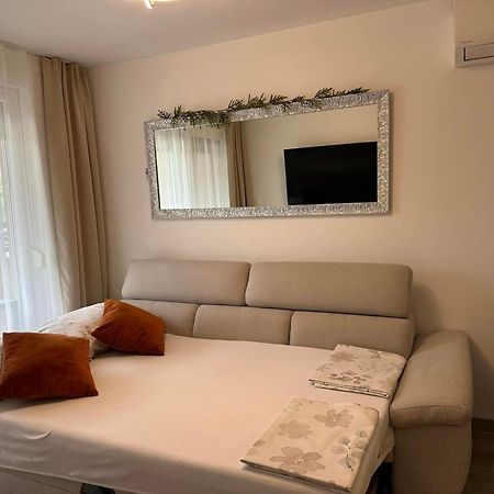 Apartmani Marco,Lukas,Patrick,David,Blizu Centra I Mora Sa Free Privatnim Parkingom Πούλα Εξωτερικό φωτογραφία