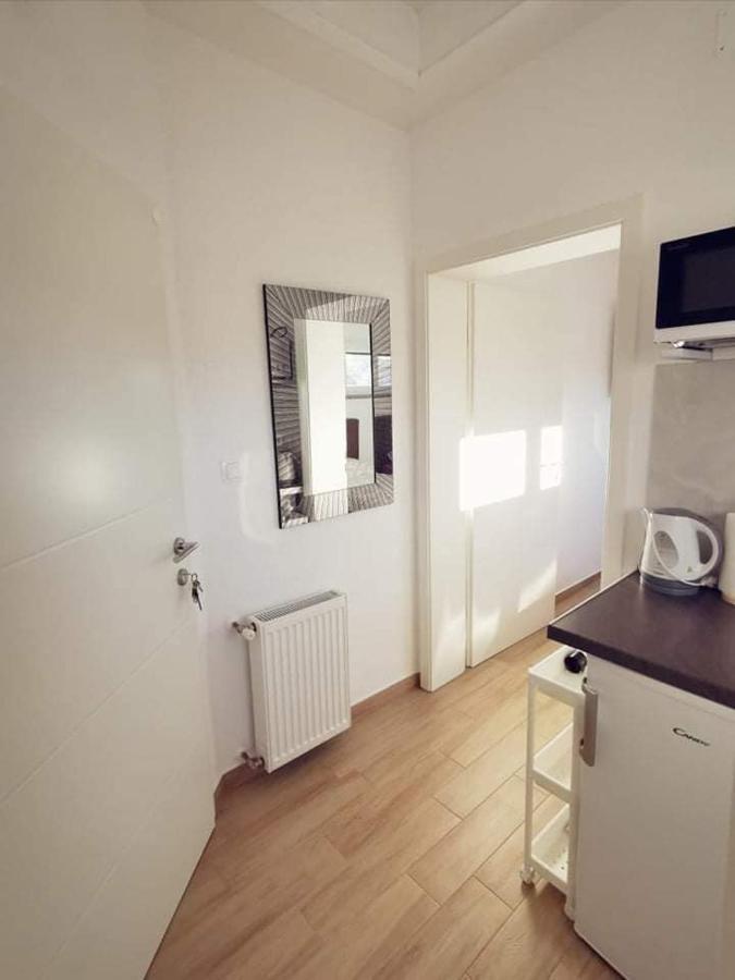 Apartmani Marco,Lukas,Patrick,David,Blizu Centra I Mora Sa Free Privatnim Parkingom Πούλα Εξωτερικό φωτογραφία